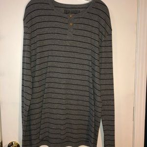 Quarter button long sleeve